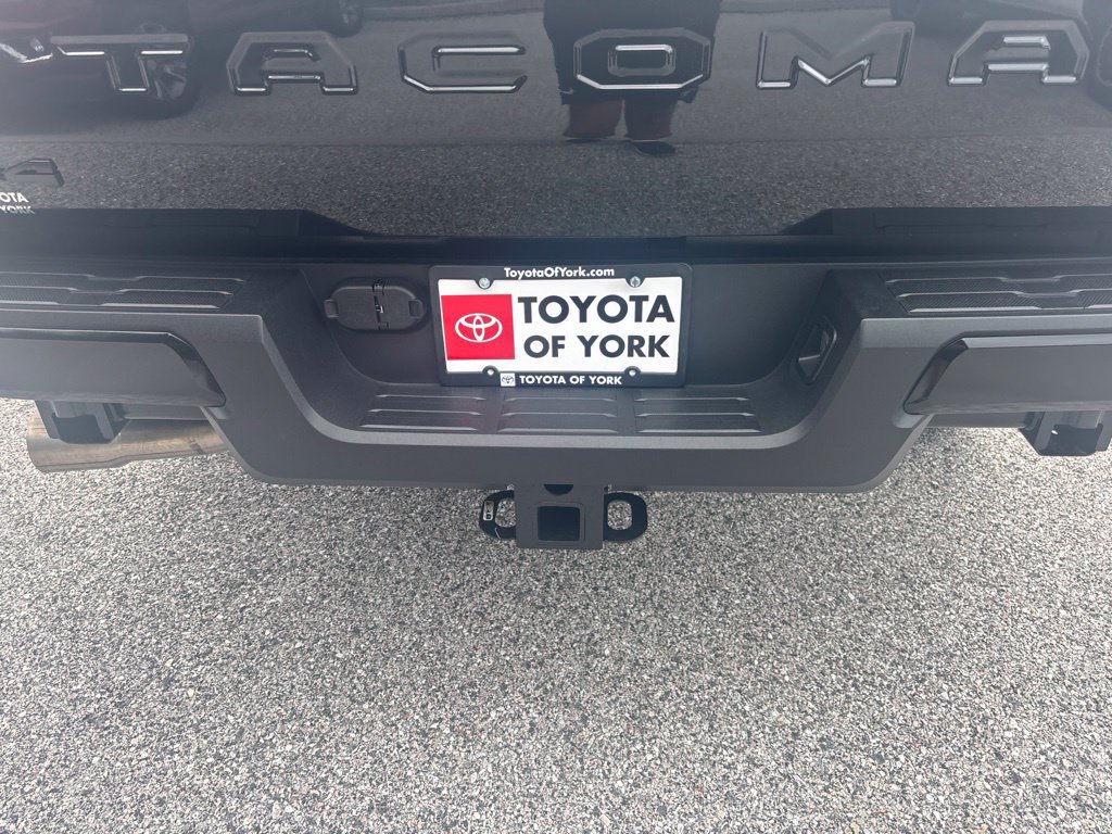 Used 2026 Toyota Tacoma TRD Sport AWD/4WD image 5