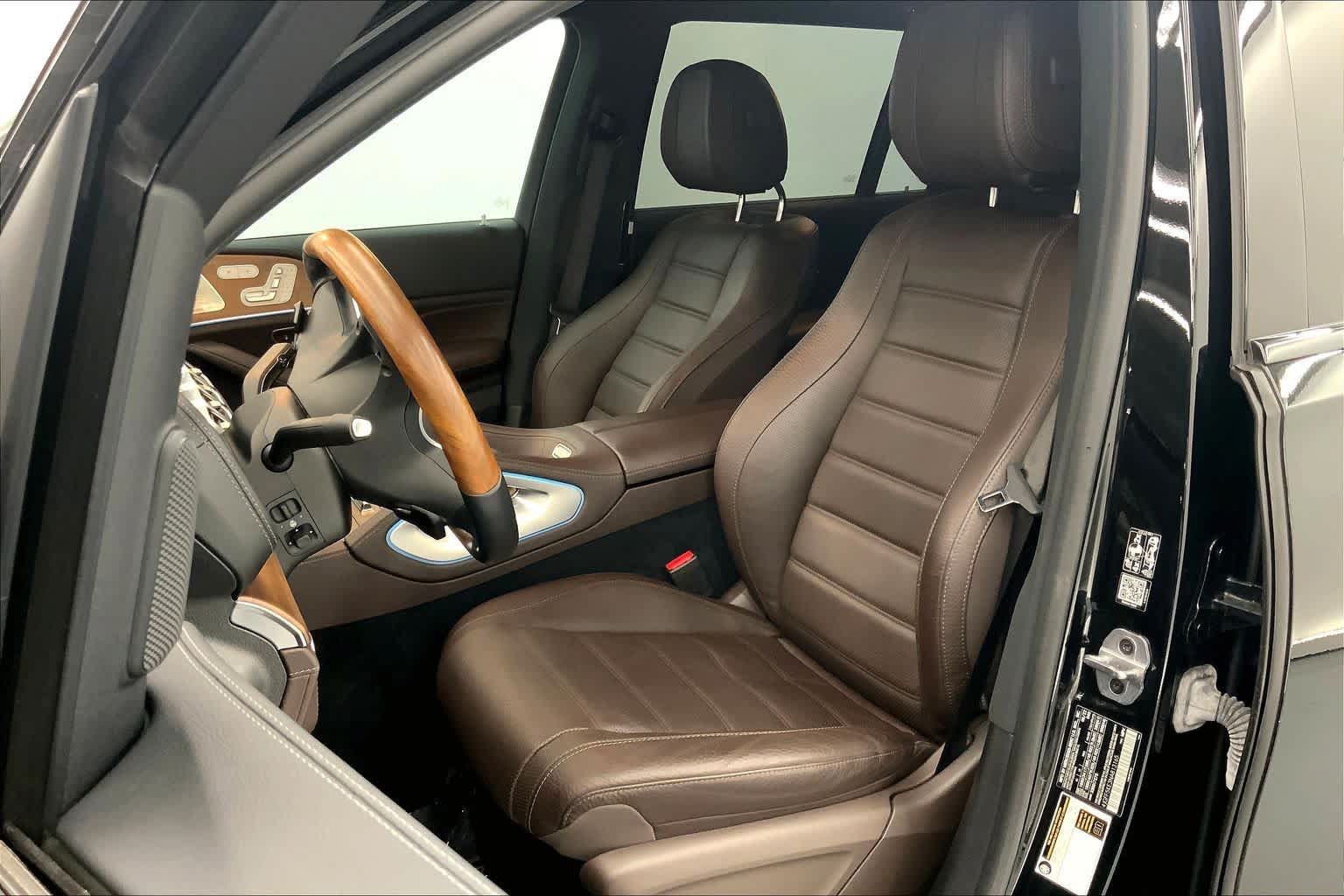Used 2022 Mercedes-Benz GLS 450 4MATIC image 21
