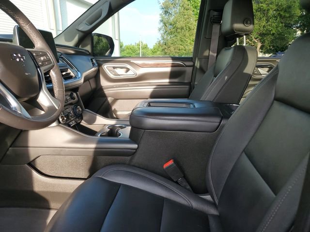 Used 2022 Chevrolet Suburban Z71 w/ Luxury Package AWD/4WD image 17