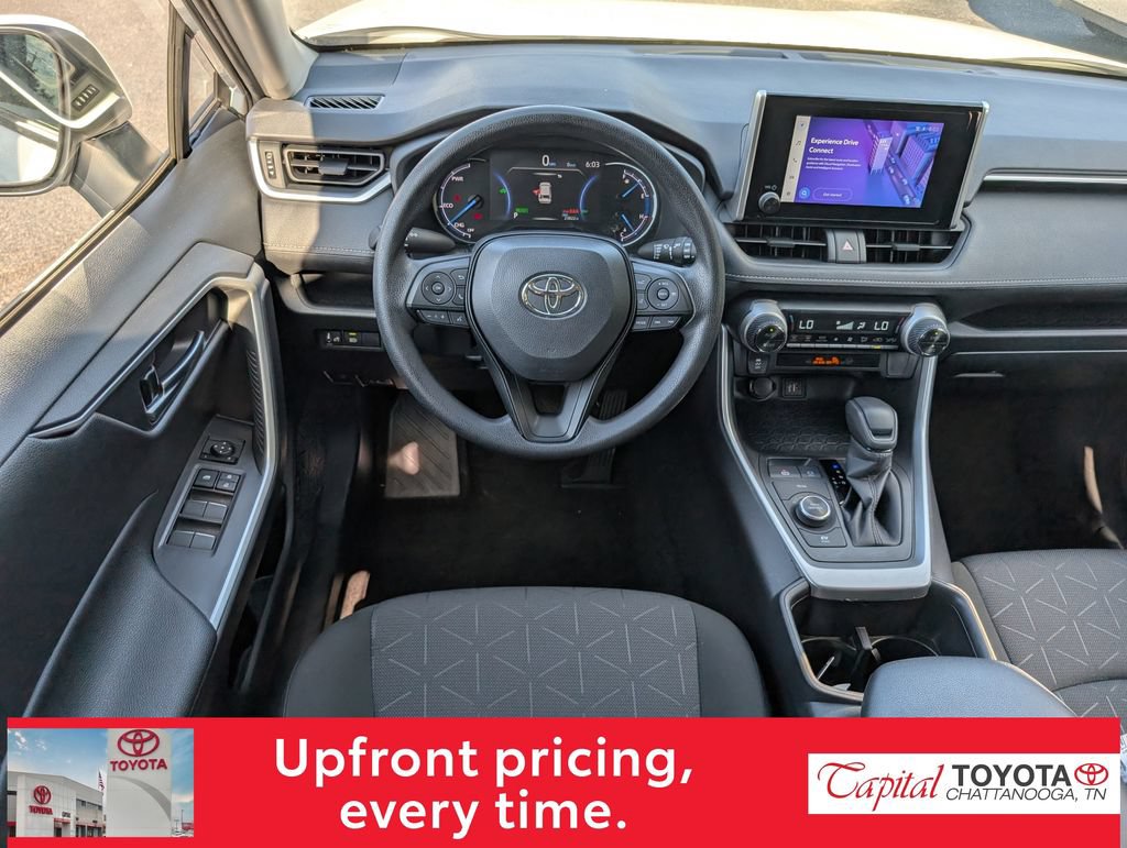 Used 2025 Toyota RAV4 XLE AWD/4WD image 12