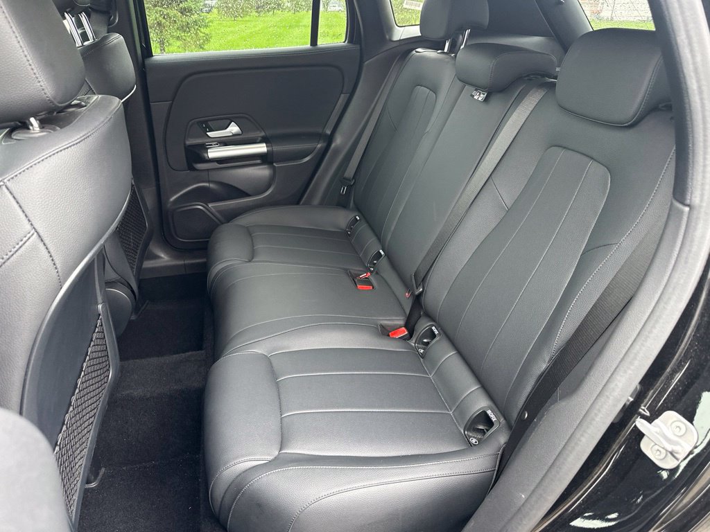 Used 2025 Mercedes-Benz GLA 250 image 13