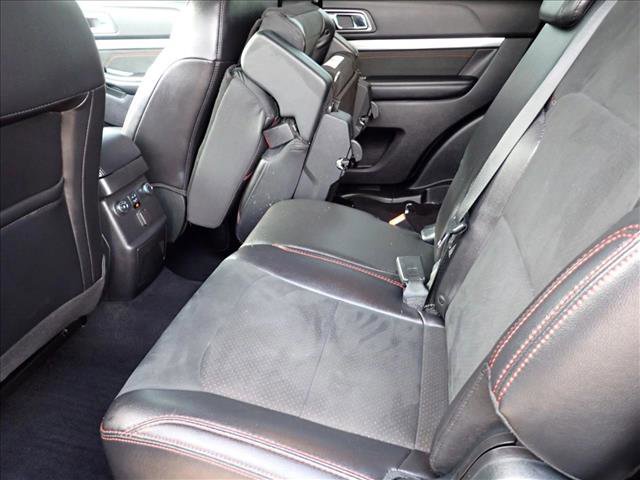 Used 2019 Ford Explorer XLT w/ Equipment Group 202A AWD/4WD image 10