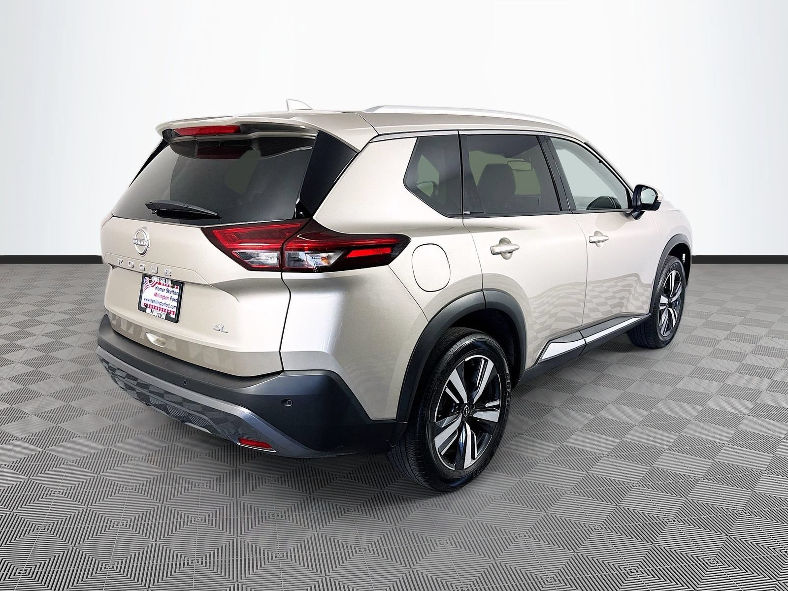 Used 2023 Nissan Rogue SL FWD image 7