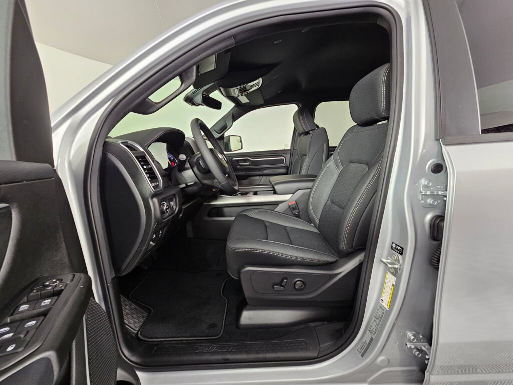 New 2026 RAM 1500 Big Horn AWD/4WD image 18