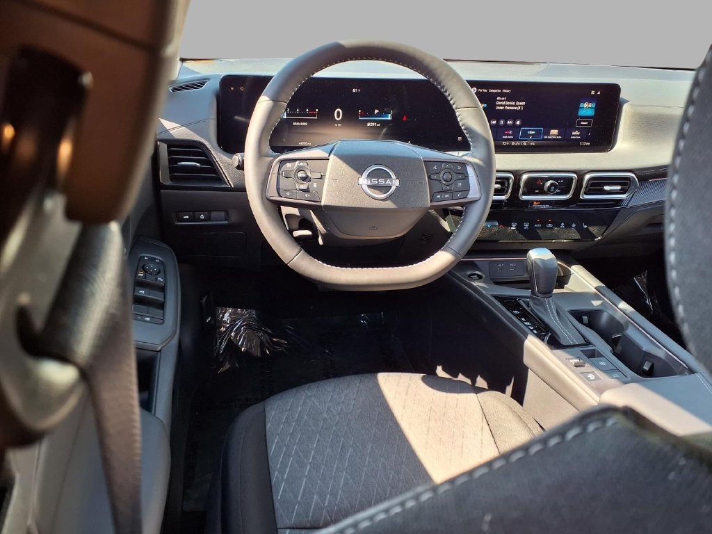 Used 2026 Nissan Sentra SV w/ SV Convenience Package FWD image 4