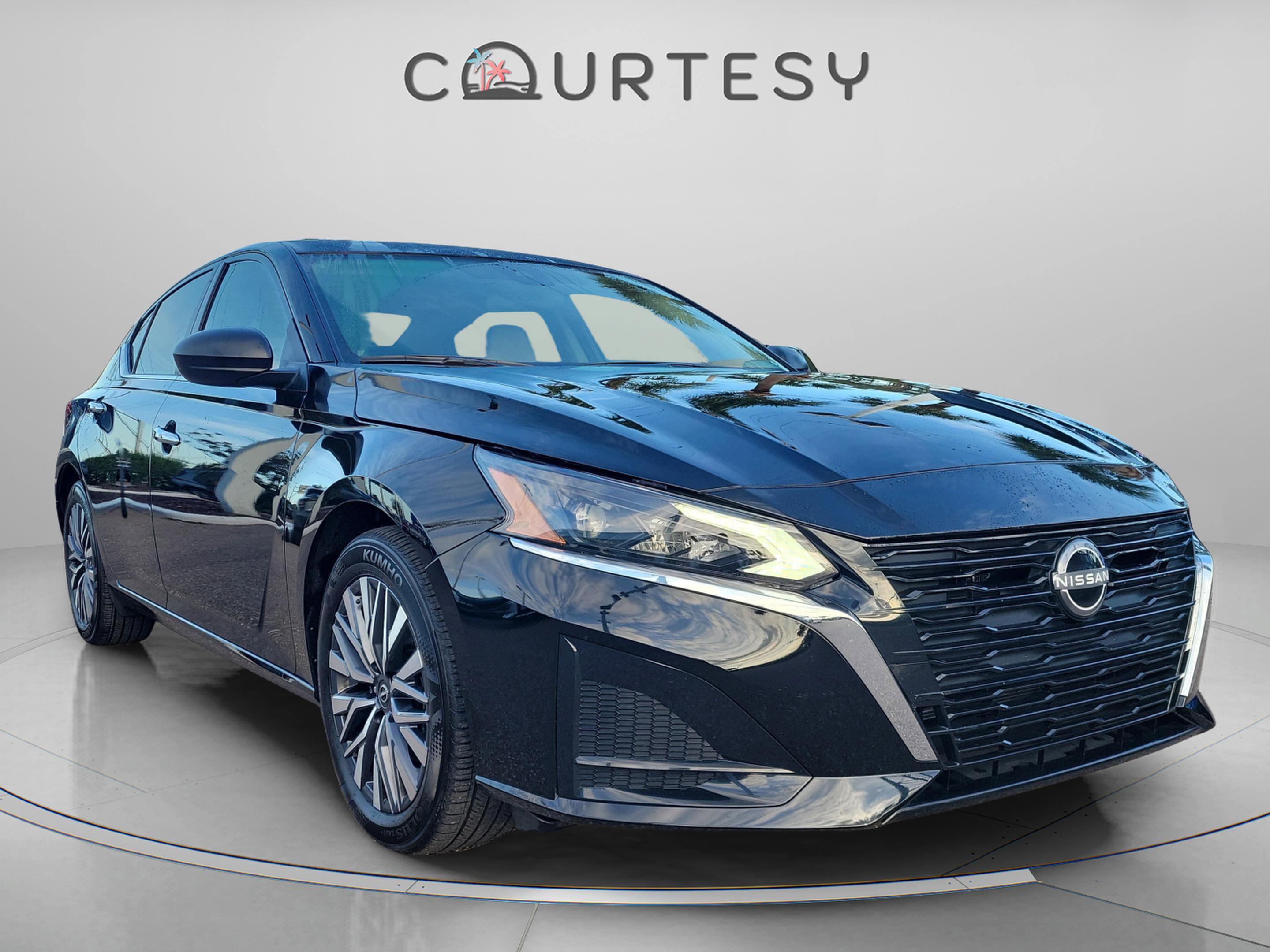 Certified 2025 Nissan Altima 2.5 SV image 6