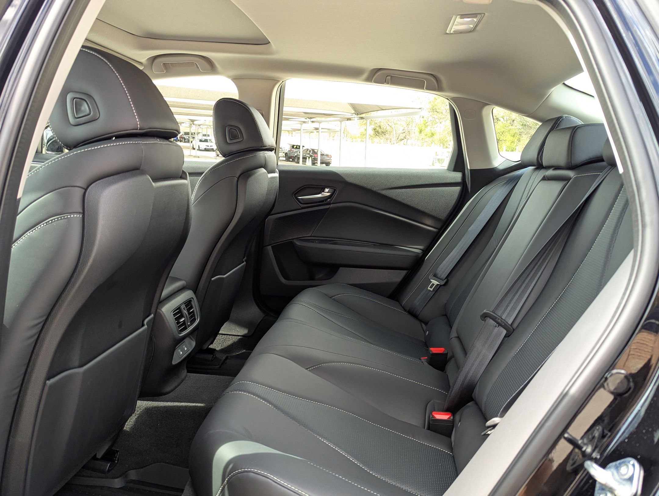 Certified 2025 Acura TLX w/ Technology Package image 15