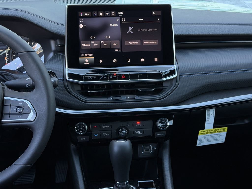 New 2026 Jeep Compass Latitude image 14