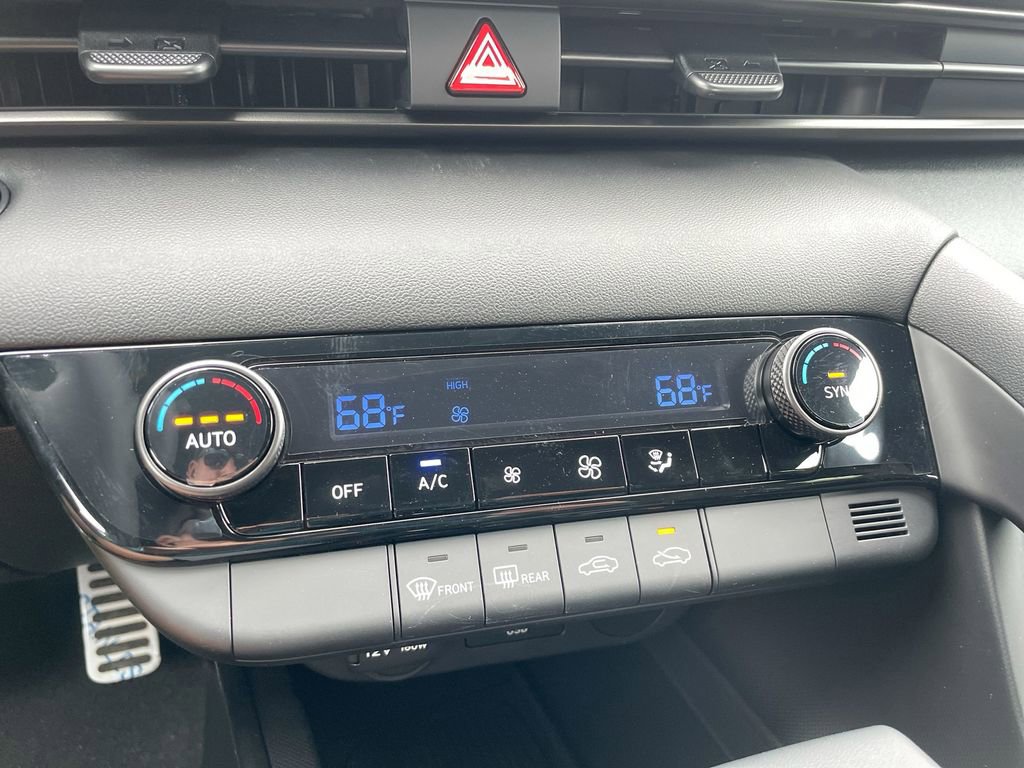 Used 2025 Hyundai Elantra Sport image 44