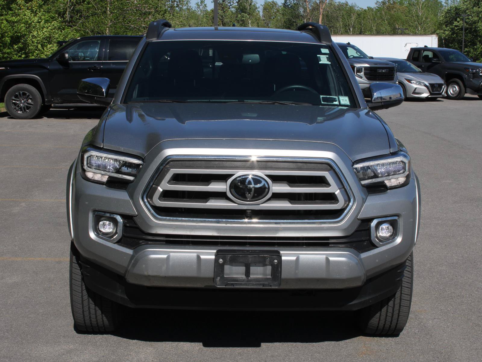 Used 2023 Toyota Tacoma Limited AWD/4WD image 2