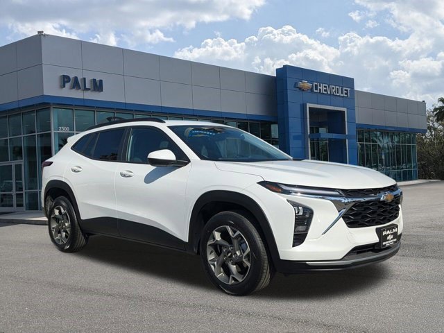 Certified 2025 Chevrolet Trax LT w/ LT Convenience Package FWD image 1
