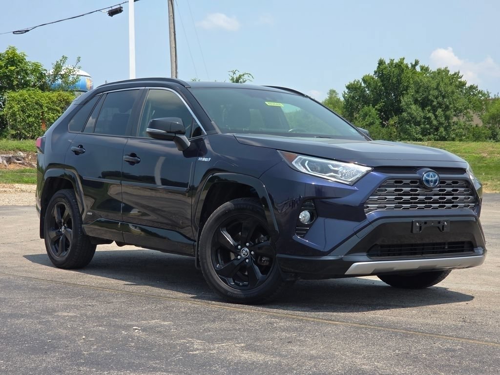 Used 2019 Toyota RAV4 XSE w/ Carpet Mat Package AWD/4WD image 2