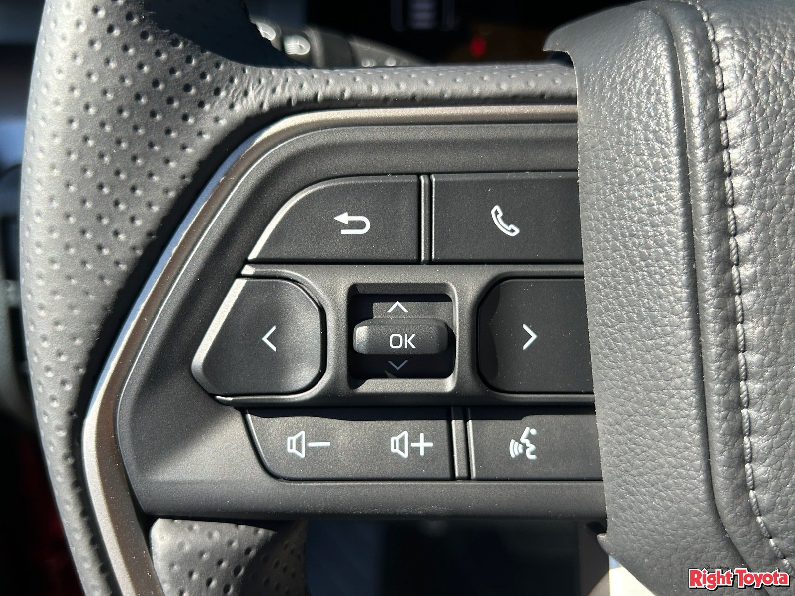 New 2026 Toyota 4Runner SR5 AWD/4WD image 27