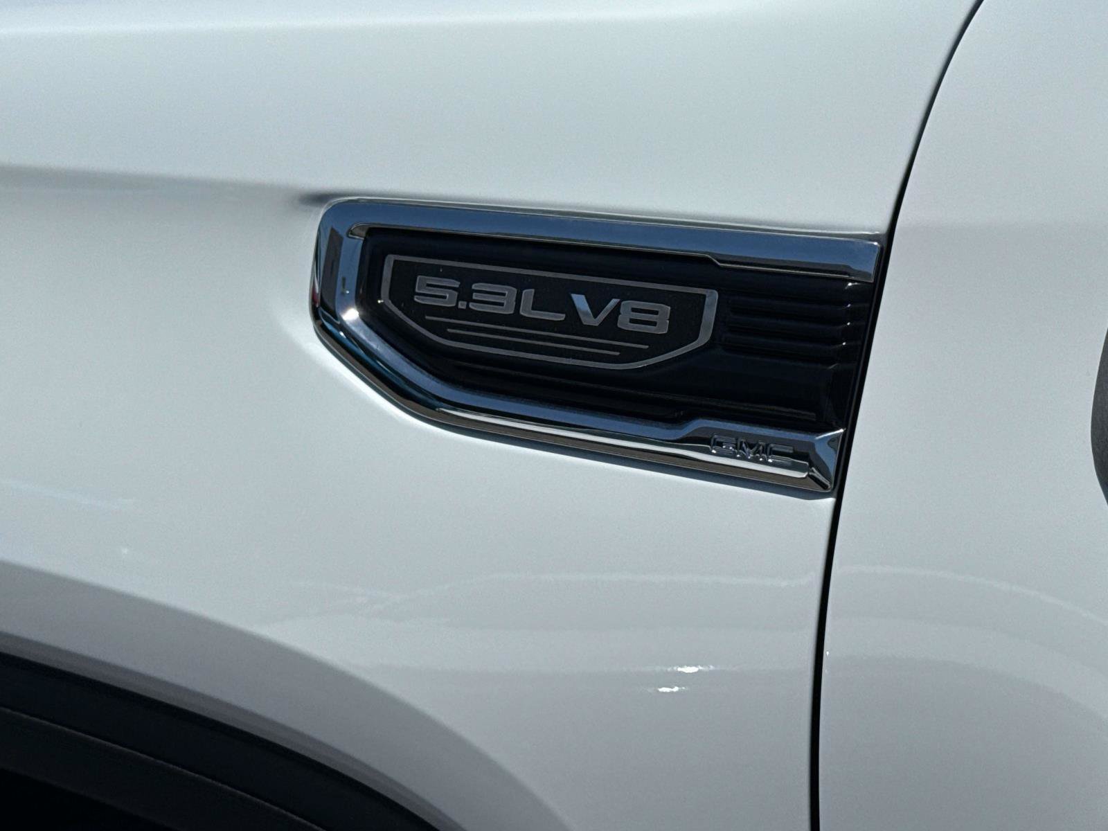 Used 2025 GMC Sierra 1500 SLT AWD/4WD image 6