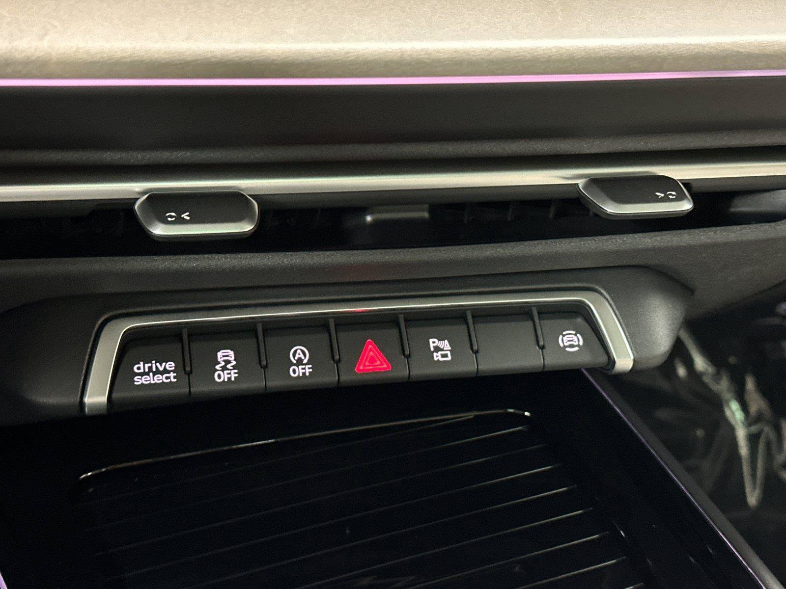 New 2026 Audi Q3 quattro 2.0T AWD/4WD image 20
