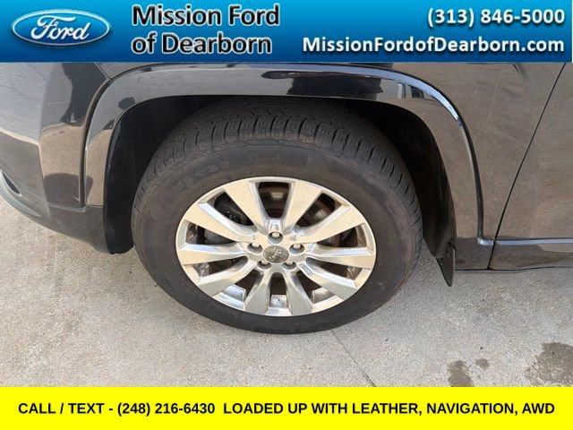 Used 2018 Jeep Cherokee Overland AWD/4WD image 9