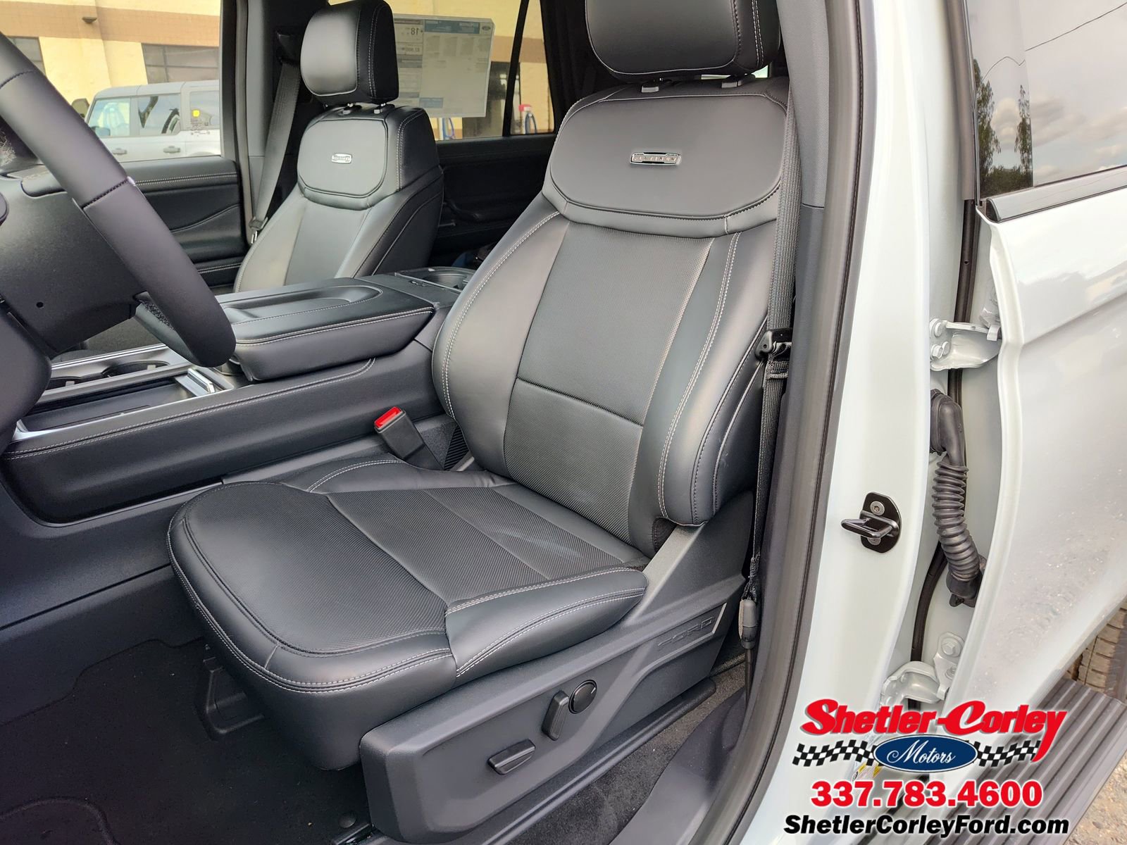 New 2025 Ford Expedition Platinum w/ Stealth Performance Package AWD/4WD image 7