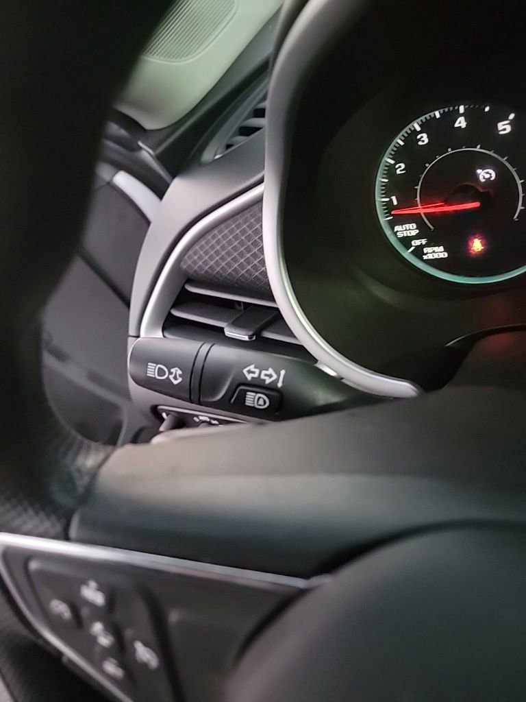 Used 2023 Chevrolet Malibu LT image 37