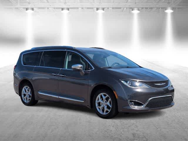 Used 2020 Chrysler Pacifica Limited FWD image 2