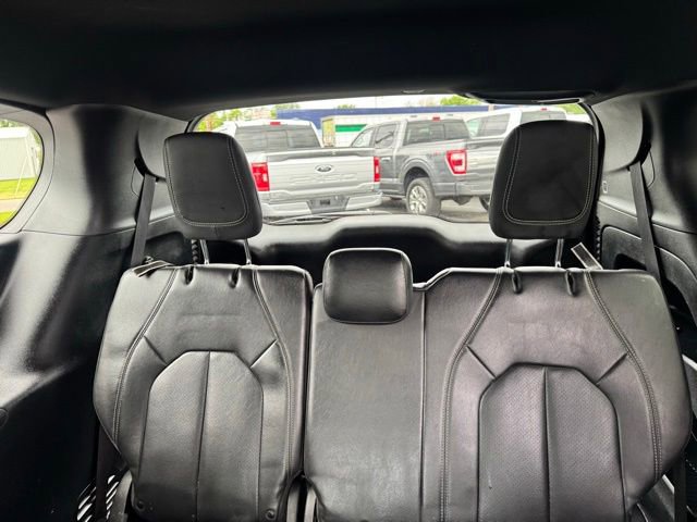 Used 2020 Chrysler Pacifica Touring-L Plus w/ Advanced Safetytec Group FWD image 27