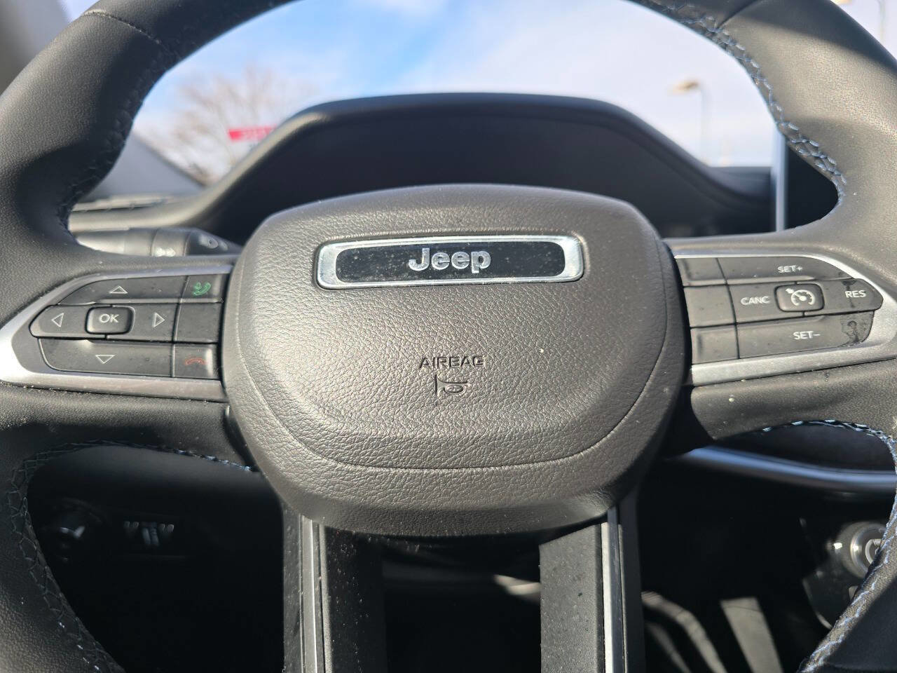 Used 2022 Jeep Compass Latitude image 28