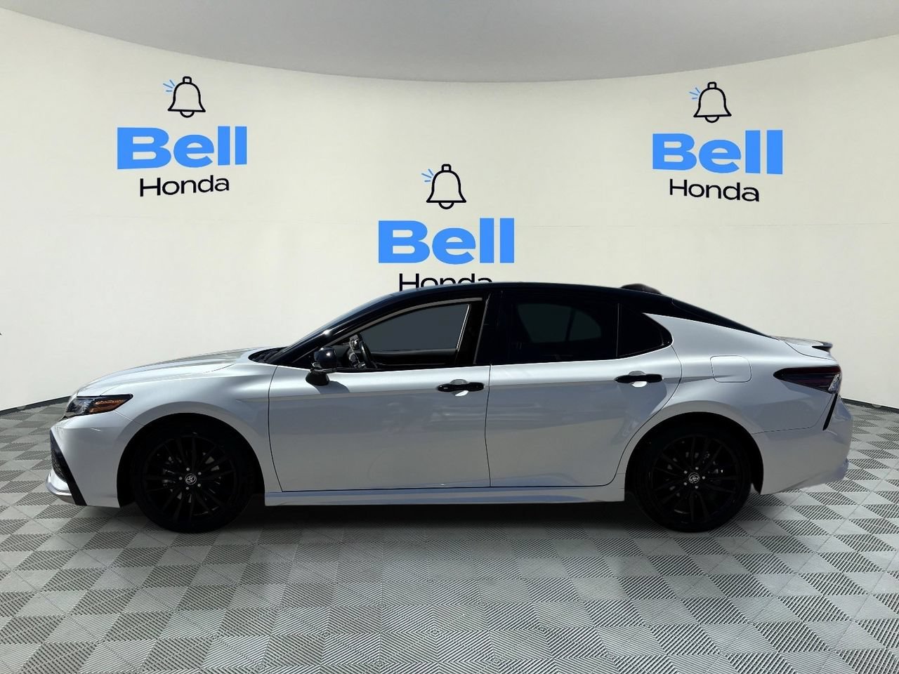 Used 2023 Toyota Camry XSE w/ Navigation Package FWD video 2