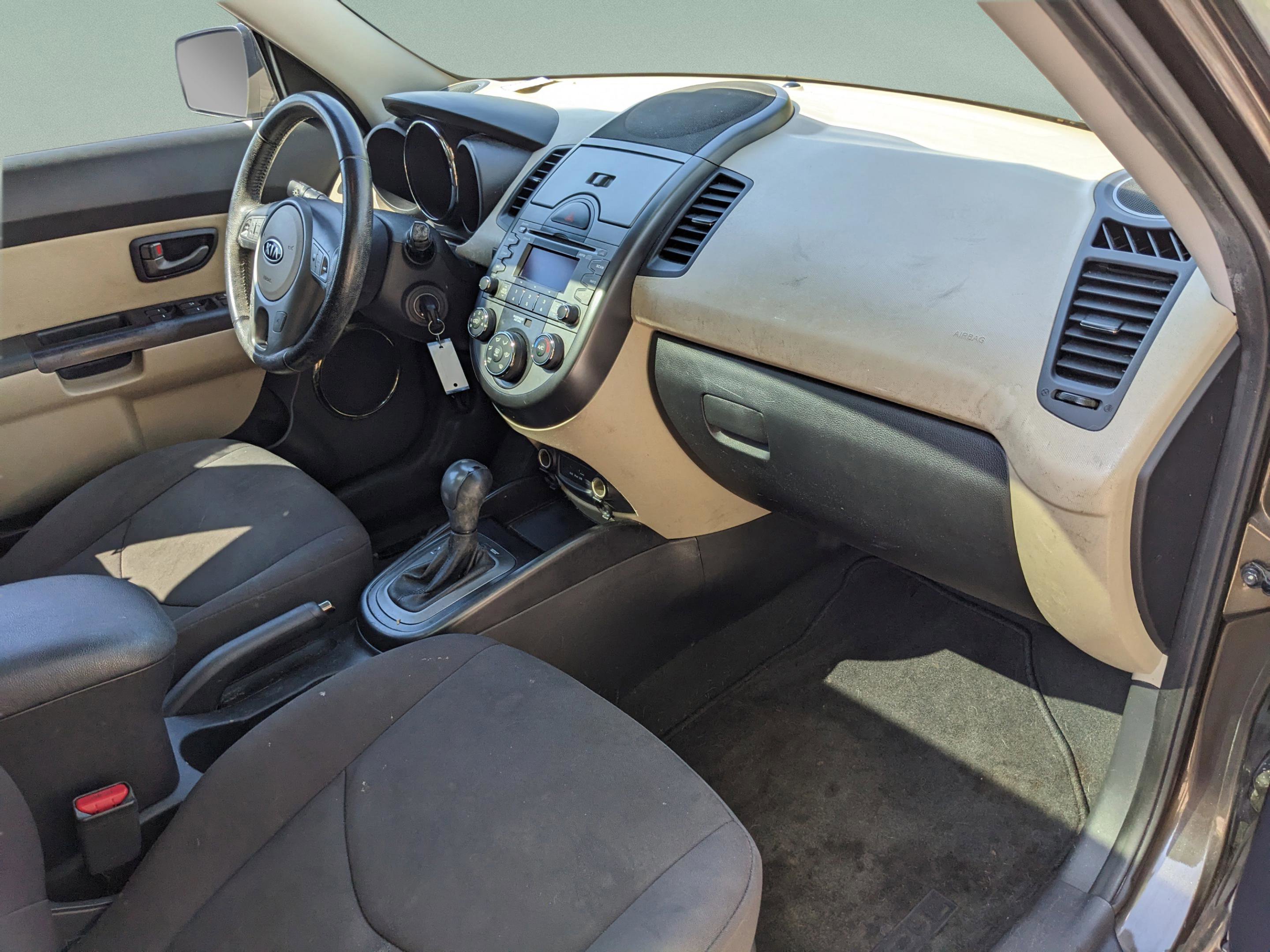 Used 2011 Kia Soul ! image 19