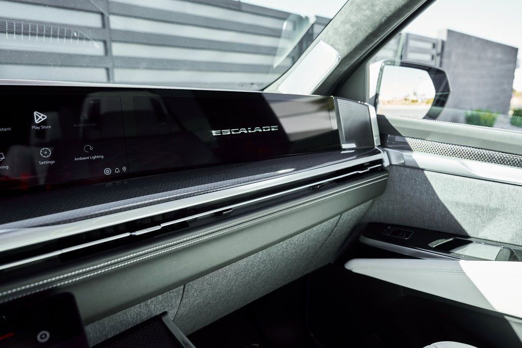 Used 2026 Cadillac Escalade V image 98