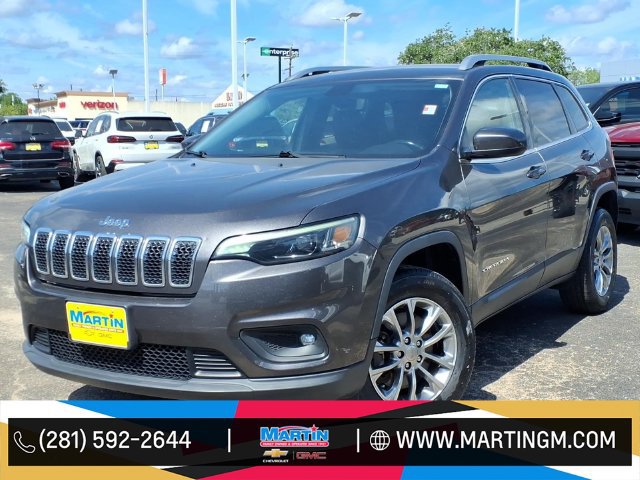 Used 2019 Jeep Cherokee Latitude Plus w/ Comfort/Convenience Group AWD/4WD image 1