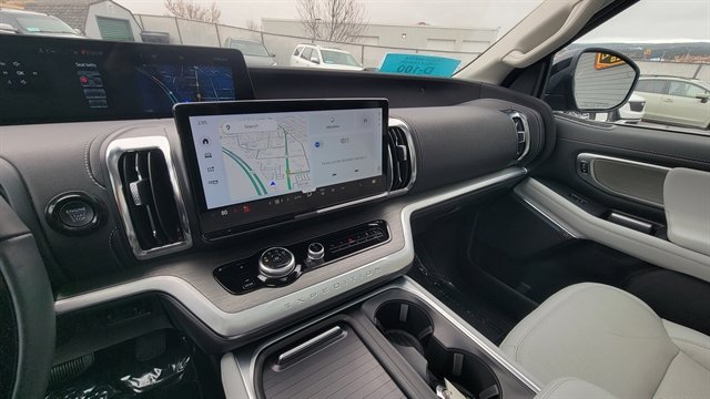 Used 2025 Ford Expedition Max Platinum image 35