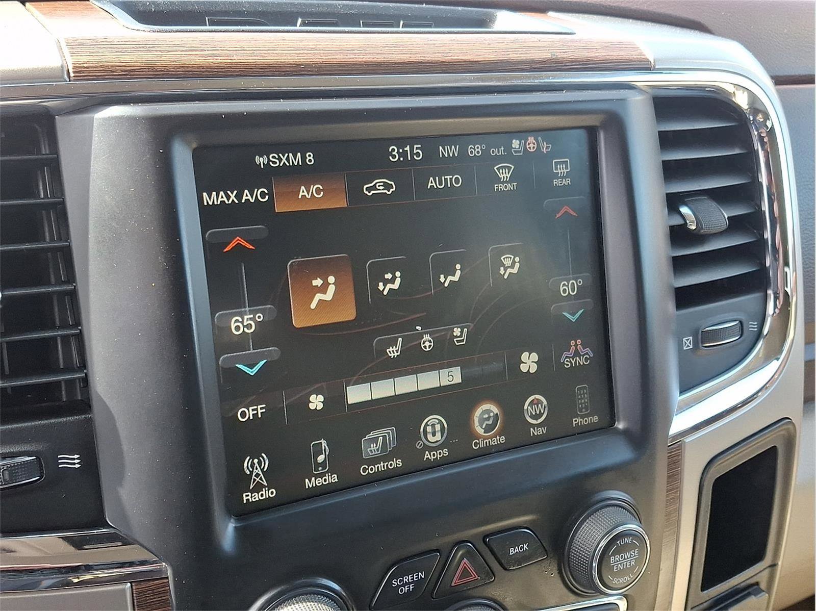 Used 2014 RAM 2500 Laramie w/ Protection Group image 14