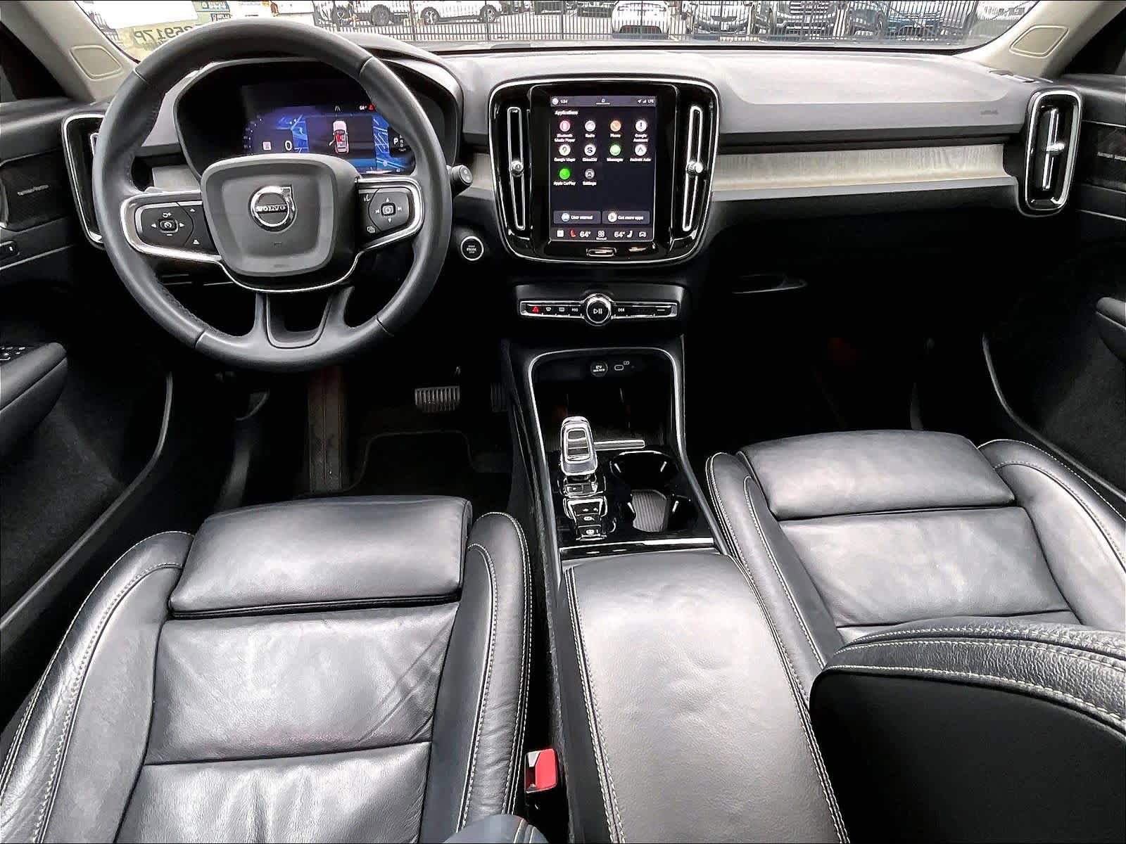 Used 2023 Volvo XC40 B5 Ultimate AWD/4WD image 18