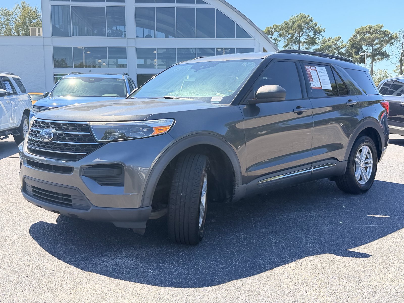 Used 2020 Ford Explorer XLT RWD image 5