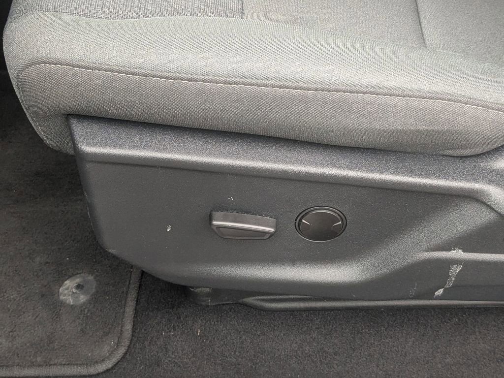 Used 2025 Ford F150 XLT w/ Equipment Group 301A Standard image 16