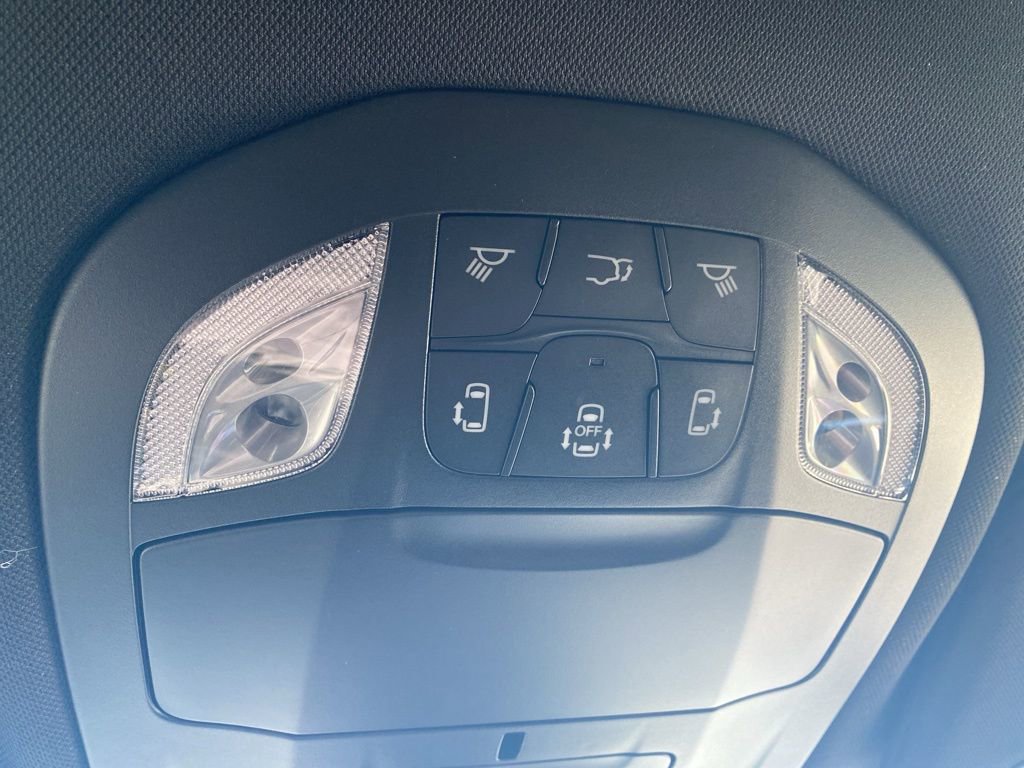 New 2026 Chrysler Pacifica Select image 30