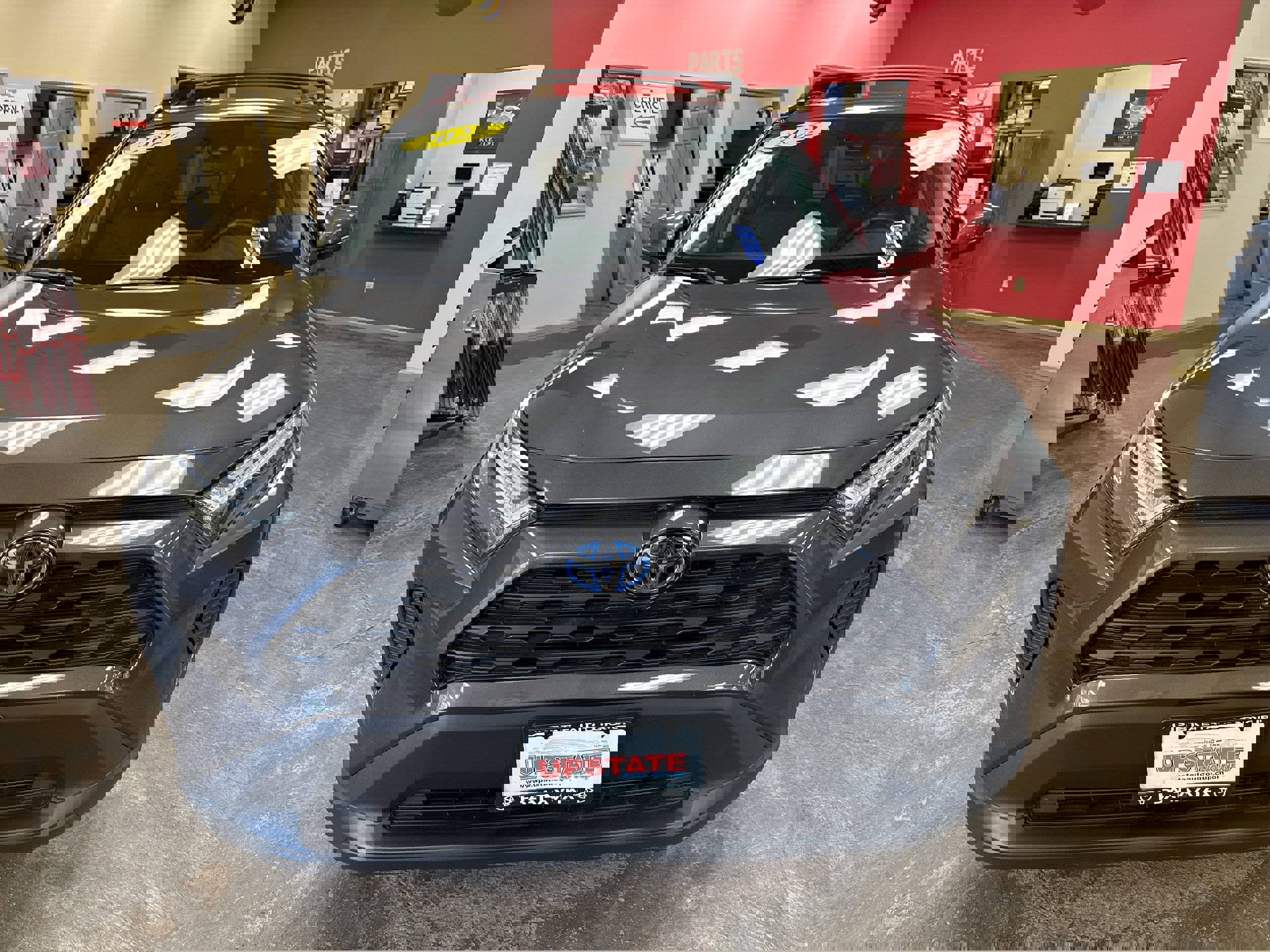 Used 2022 Toyota RAV4 XLE w/ XLE Grade Weather Package video 2