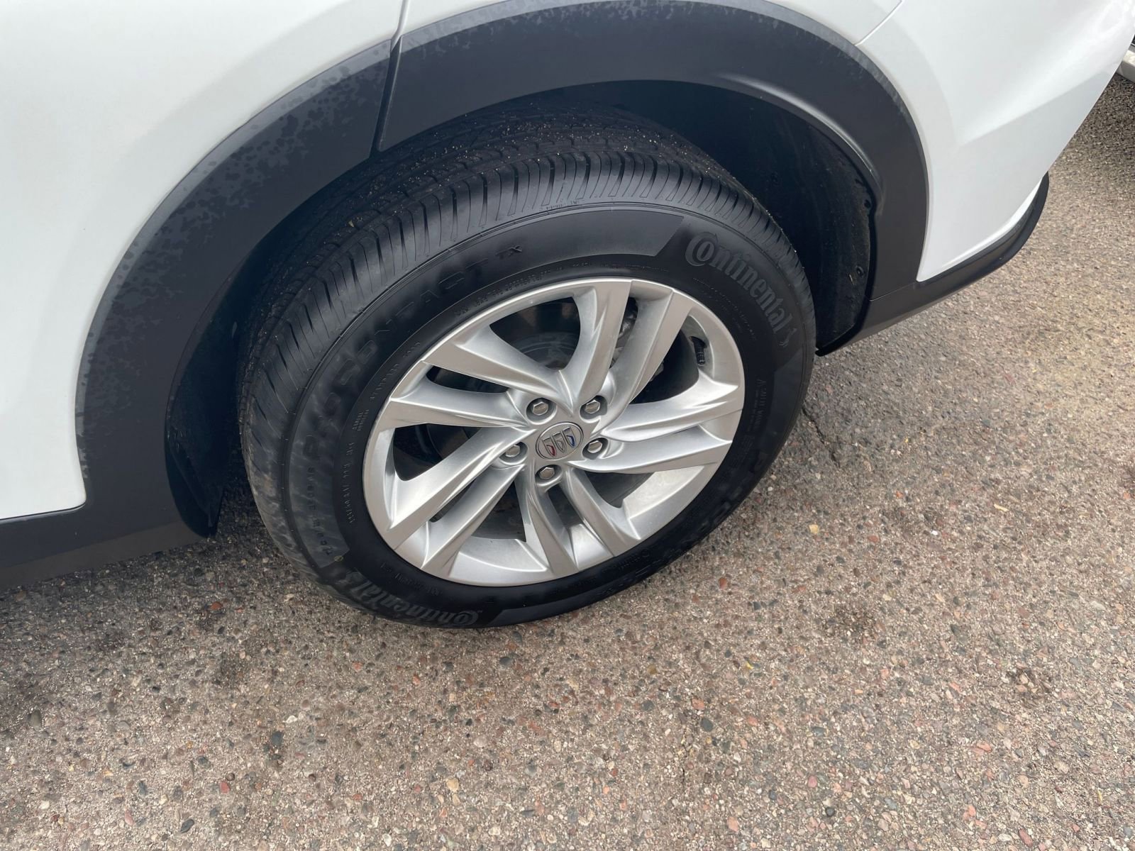 Used 2025 Buick Envista Preferred image 30
