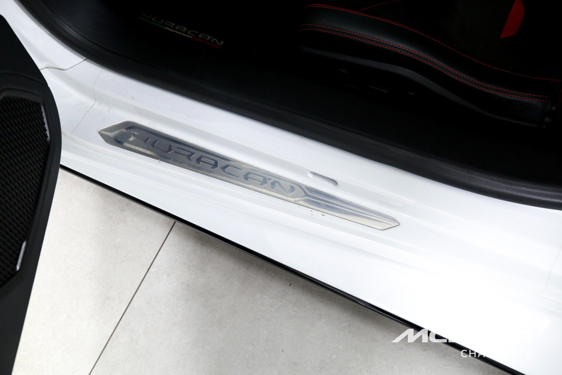 Used 2022 Lamborghini Huracan EVO RWD image 16