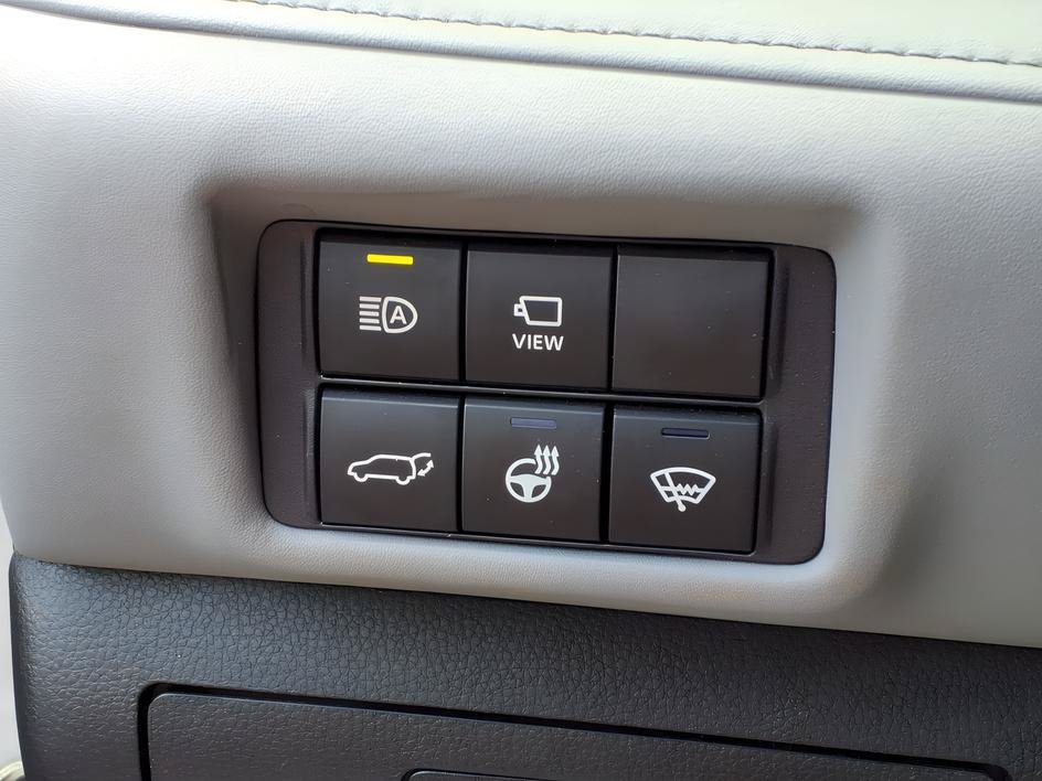Used 2022 Toyota Highlander Platinum AWD/4WD image 25