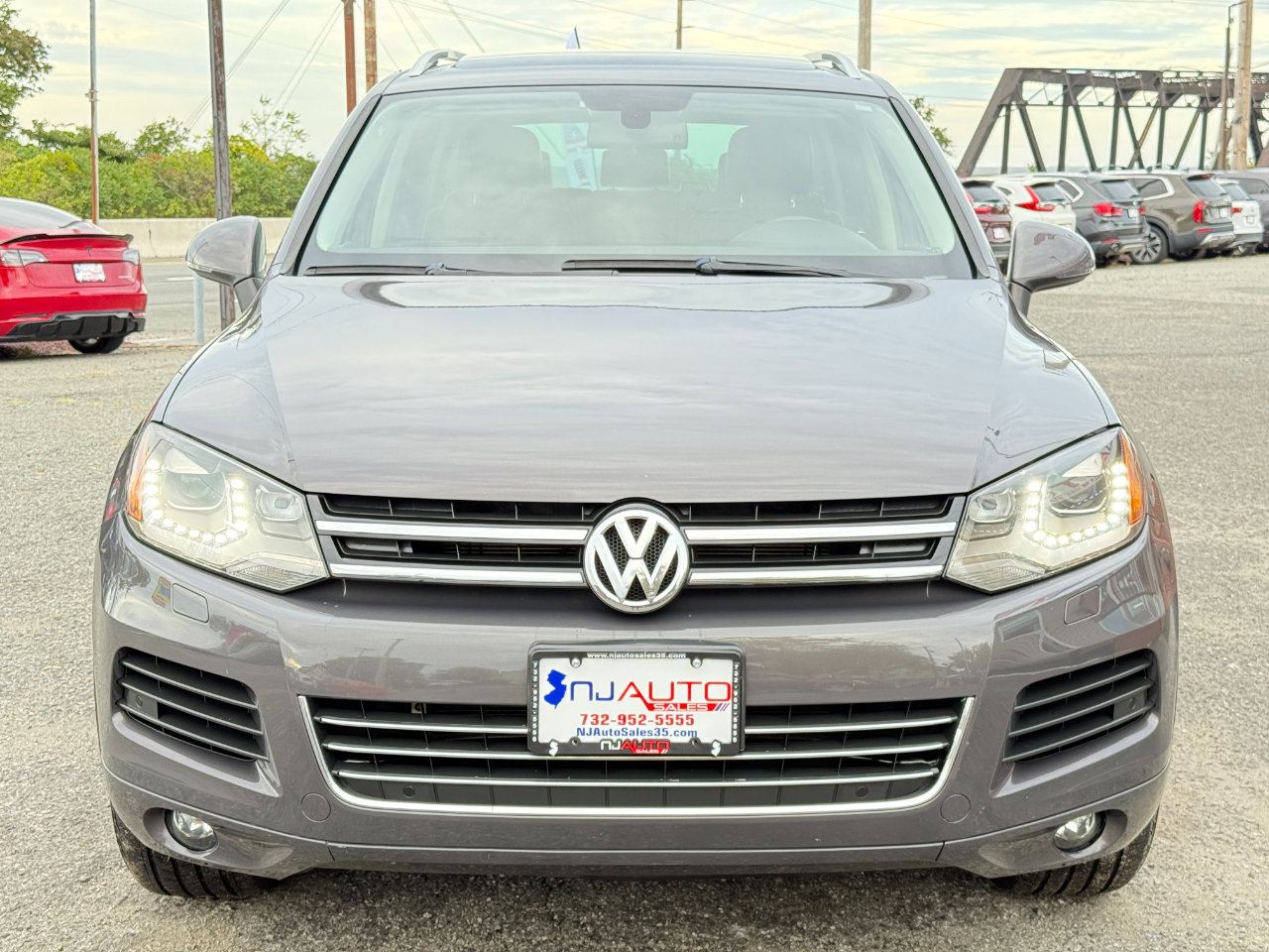Used 2012 Volkswagen Touareg VR6 image 10