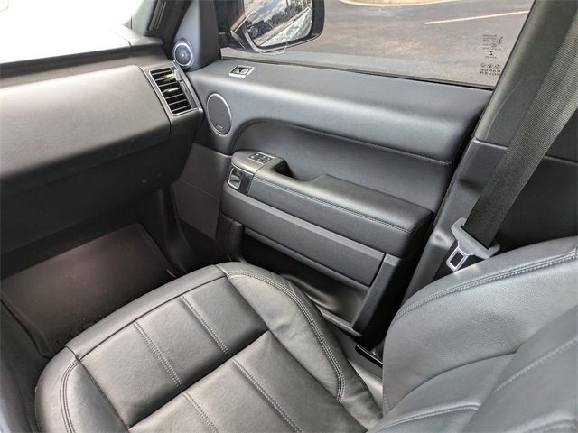 Used 2022 Land Rover Range Rover Sport SE image 19