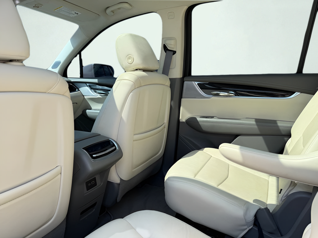 Used 2020 Cadillac XT6 Premium Luxury FWD image 19