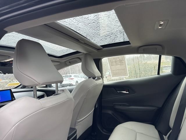 Used 2024 Toyota Prius Limited w/ Limited Premium Package image 28