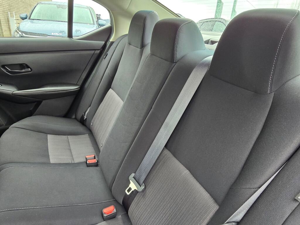 Used 2024 Nissan Sentra SV FWD image 16