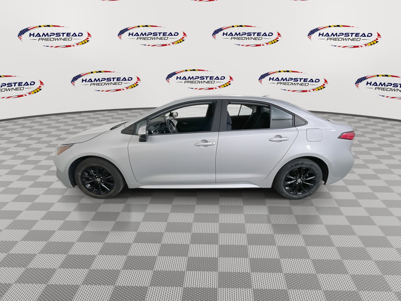Used 2020 Toyota Corolla LE w/ LE Premium Package FWD image 6