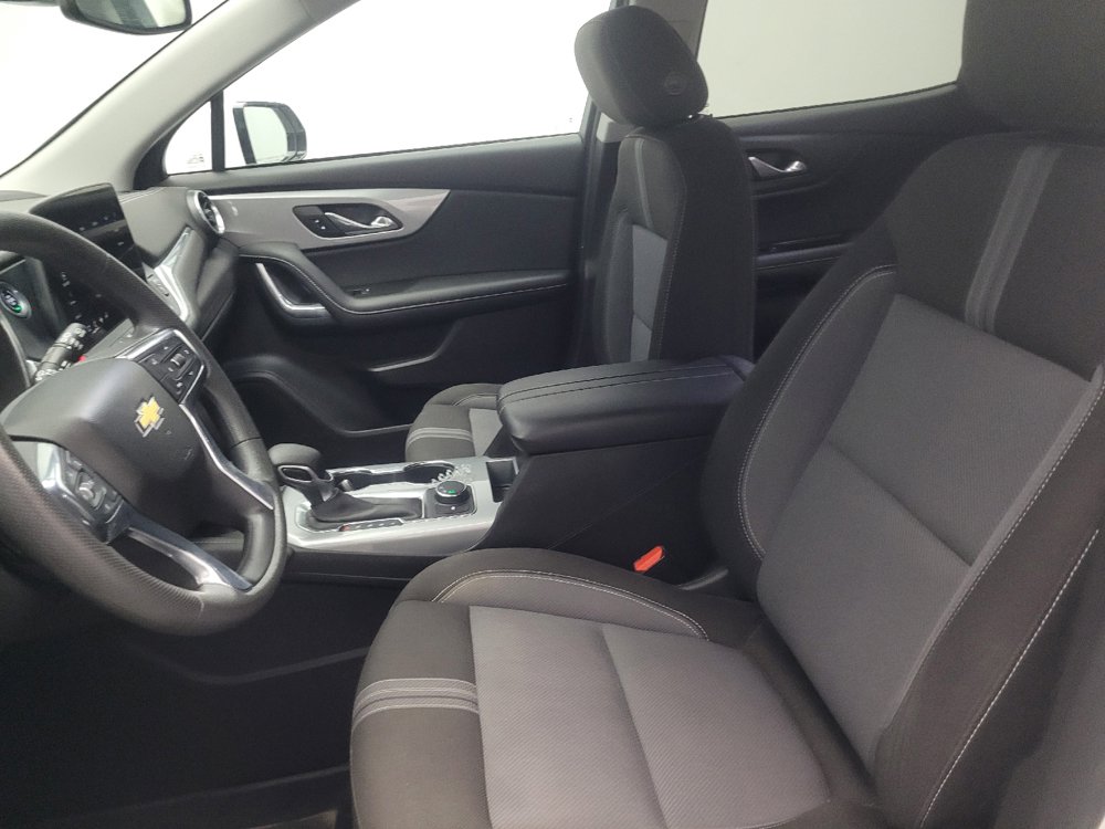 Used 2024 Chevrolet Blazer LT w/ Convenience Package FWD image 17