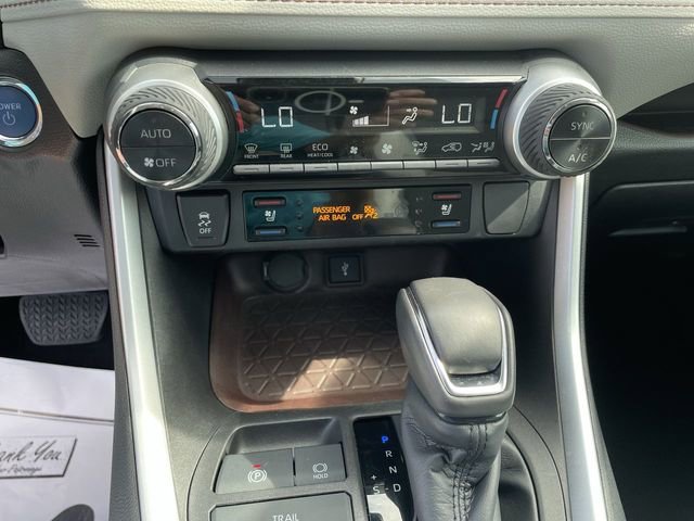 Used 2022 Toyota RAV4 Limited AWD/4WD image 21