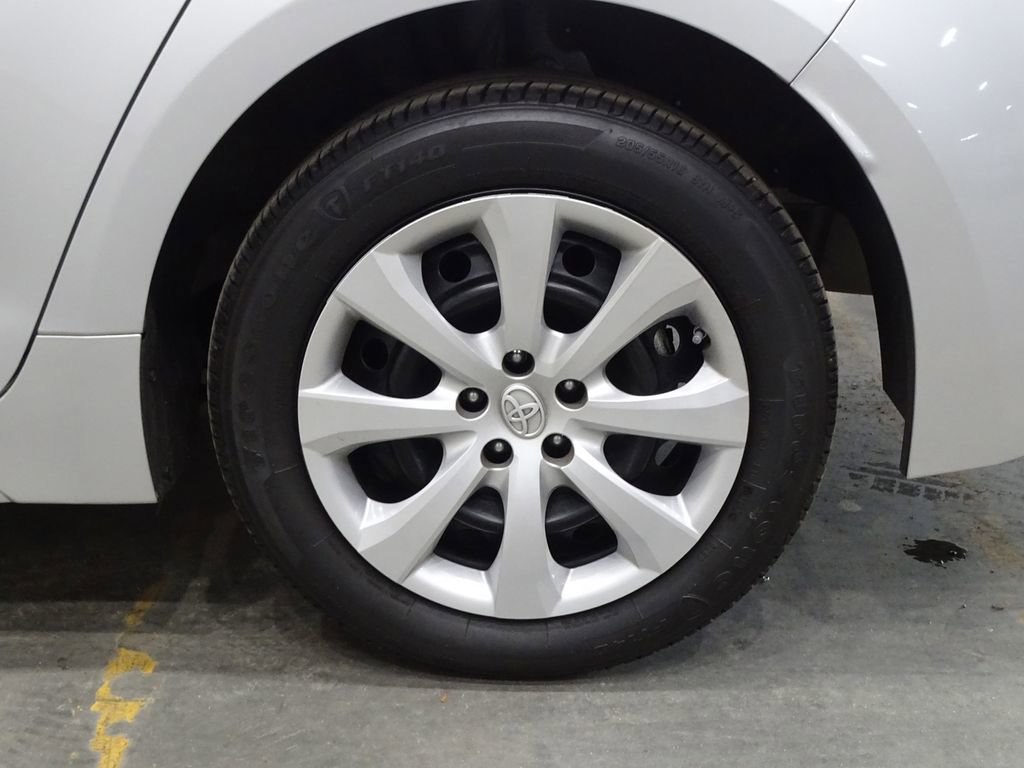 Used 2023 Toyota Corolla LE image 39
