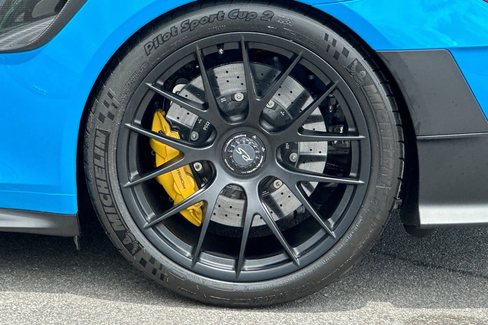 Certified 2018 Porsche 911 GT2 RS RWD image 42