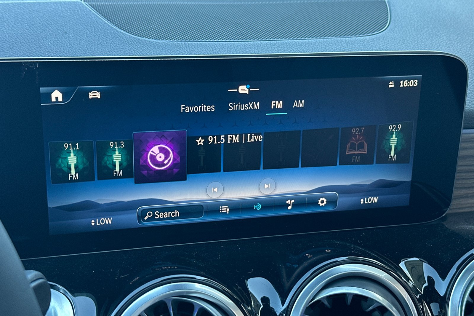 New 2026 Mercedes-Benz GLB 250 4MATIC image 18